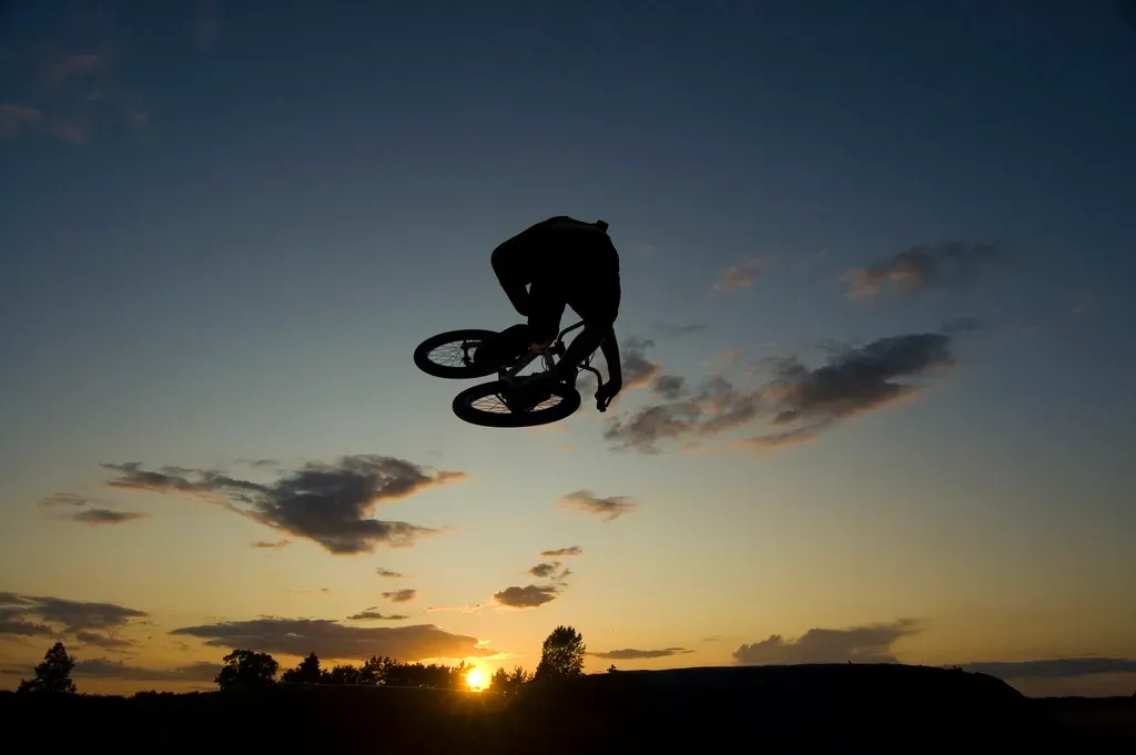 Tabled Silhouette por Owen B